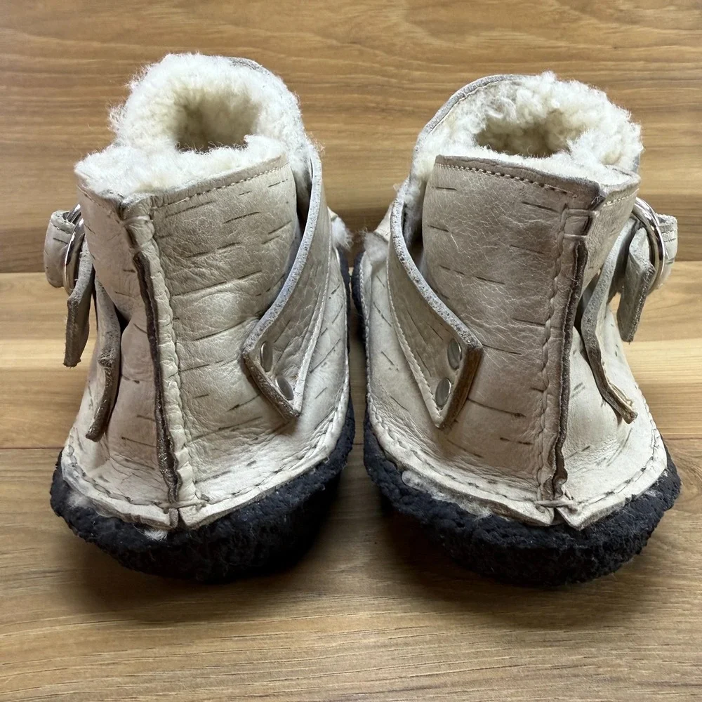 QUODDY Ring Boots Womens 10.5 Cream Leather Shearling Sherpa Fur Lined Crepe